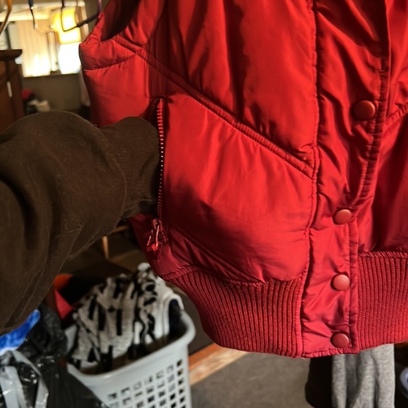 Urban Behavior, red vest, size Small. - Picture 3 of 11